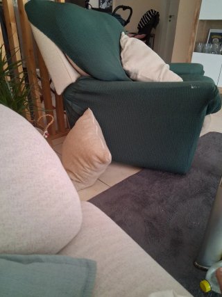Sillón levanta personas con funda verde ingles,