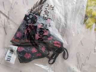Slip bikini nero fantasia rose e croci