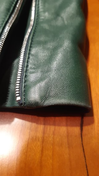 Cazadora de piel verde