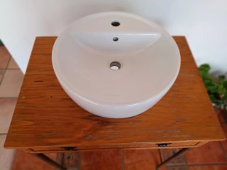 Mueble lavabo madera y metal
