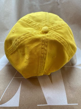 Cappello Zara Benito Antonio / Bad Bunny Giallo