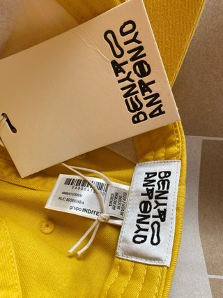 Cappello Zara Benito Antonio / Bad Bunny Giallo