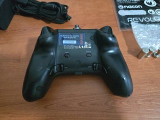 Mando Nacon Revolution Pro Controller PS4