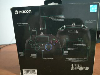 Mando Nacon Revolution Pro Controller PS4