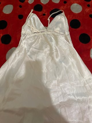Pijama de encaje blanco