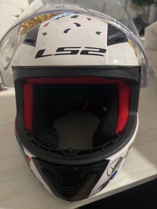 Casco LS2 blanco con diseño