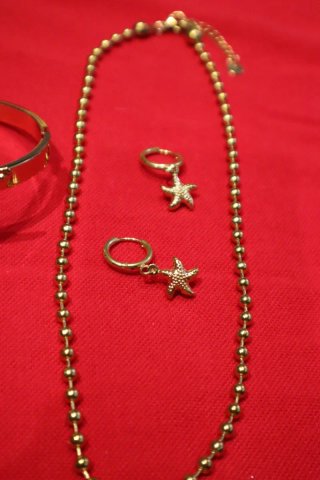 Conjunto Joyas Doradas