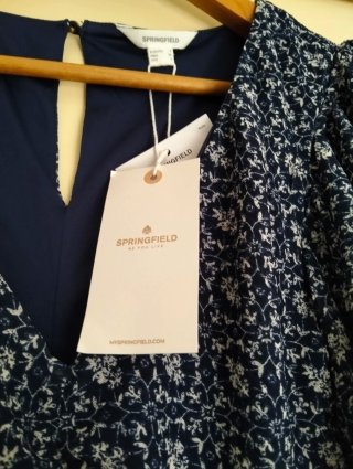 Vestido Springfield floral azul y blanco