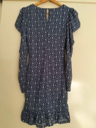 Vestido Springfield floral azul y blanco