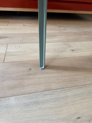 Mesa centro material reciclado beige/gris