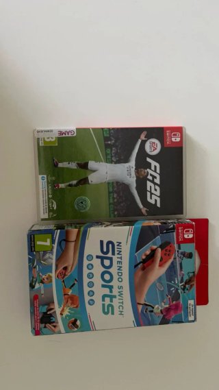 Nintendo Switch OLED Bianca + 2 Giochi