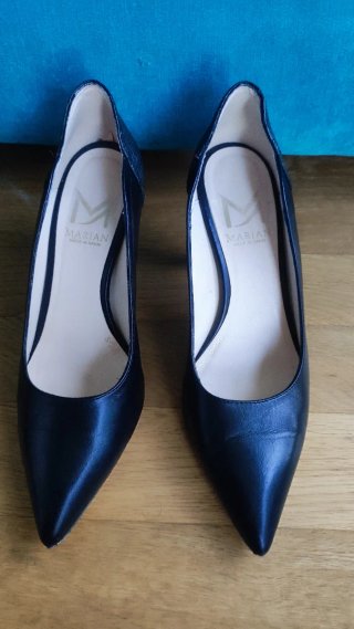 Zapatos tacón Marian piel negros