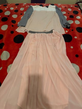 Conjunto falda y blusa rosa y blanco