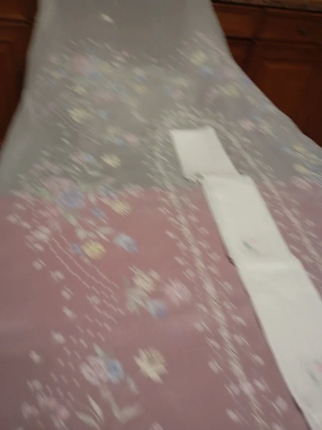 Mantelería  de Organza Bordada Mano 3,50 x 1,70