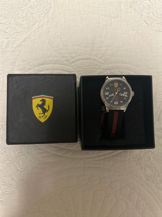 Reloj Ferrari niño sin estrenar