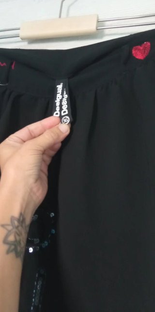 Desigual ‼️ Falda Negra Estampado Corazón Mujer M
