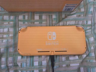 Nintendo Switch Lite Giallo