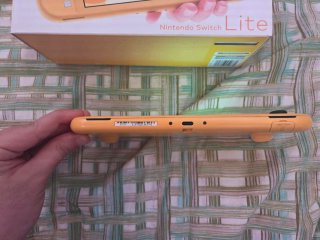 Nintendo Switch Lite Giallo