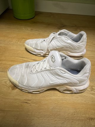 Deportivas Nike TN Blancas, bastante usadas