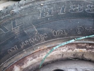 Rueda 195/70 R15 con llanta