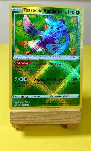 Tsareena *Shiny* Radiante PS 140 Carta Pokémon