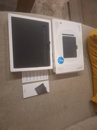 Wacom Intuos Creative Pen Tablet