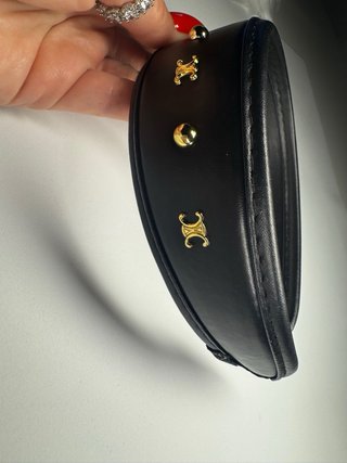 Diadema Negra con Detalles Dorados 5 cms