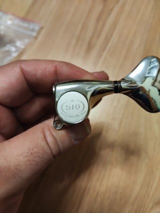 Clavijero Gotoh GB510 Cromado