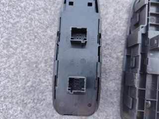 Mando de elevalunas citroen c4 picasso 2008