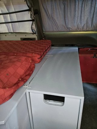 Hyundai H-1 2005