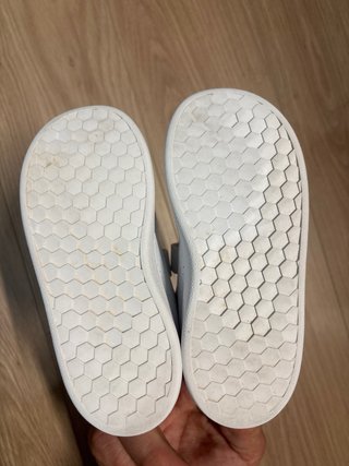Zapatillas Adidas Niño Velcro Blancas numero 26