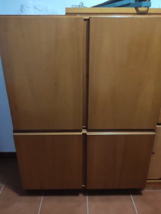 Mesa de comedor y conjunto dé muebles modular