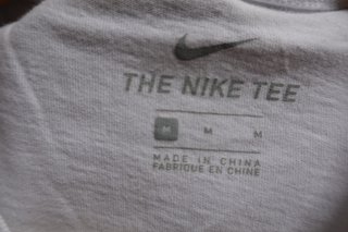 Camiseta Nike Swoosh Grande Talla M