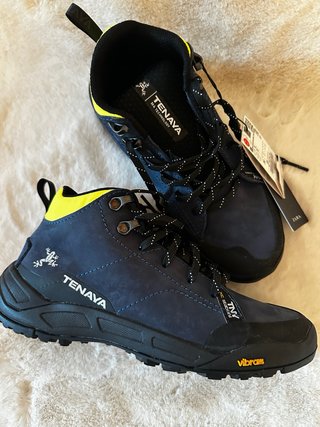 Botas trekking Tenaya Vibram talla 36 NUEVAS
