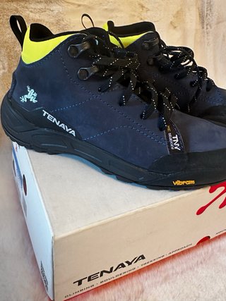 Botas trekking Tenaya Vibram talla 36 NUEVAS