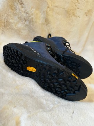 Botas trekking Tenaya Vibram talla 36 NUEVAS