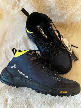 Botas trekking Tenaya Vibram talla 36 NUEVAS