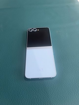 Samsung Galaxy Z Flip6 Azul