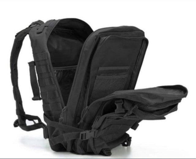 ESTRENAR ) Mochila Táctica Negra con Bandera USA