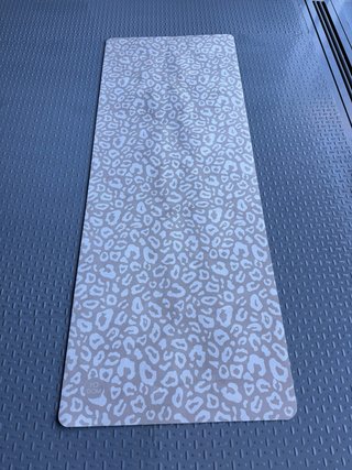 Esterilla Yoga Animal Print Yogom Eco Yoga Mat