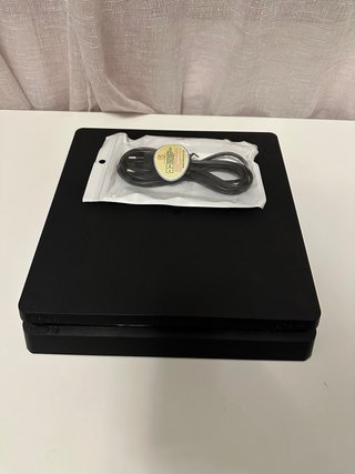 PS4 Slim Negra