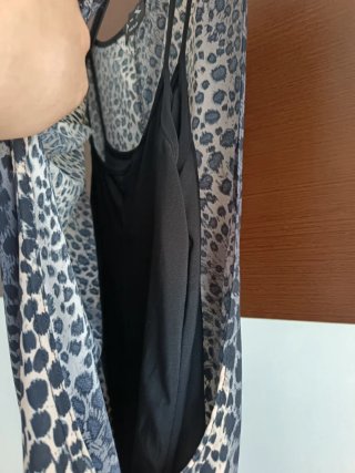 Vestido AX Paris animal print escote drapeado
