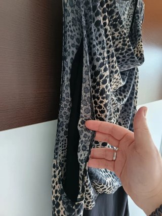 Vestido AX Paris animal print escote drapeado