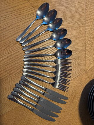 Set de Cubiertos Metálicos Plateados