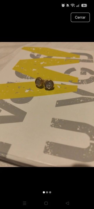 Pendientes redondos dorados con brillantes