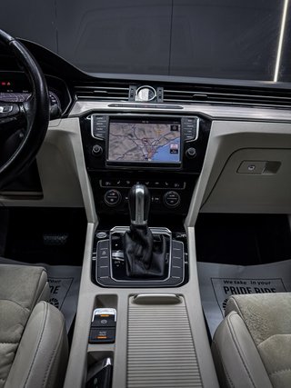 Volkswagen Passat R-LINE
