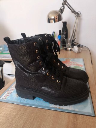 Botas negras mujer con cordones talla 407.