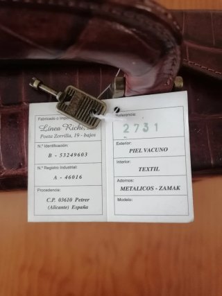 Maletín, attaché, cartera de piel grabada marrón