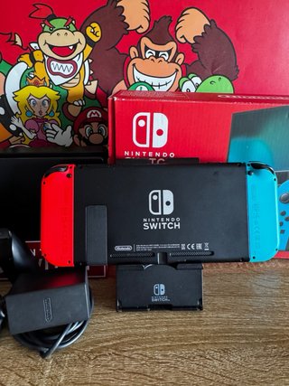 Nintendo Switch Azul y Rojo PERFECTA 10/10