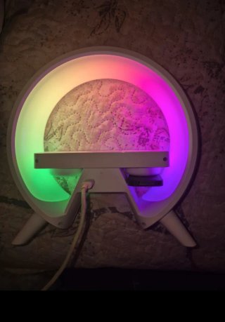 Lámpara LED con cargador inalámbrico